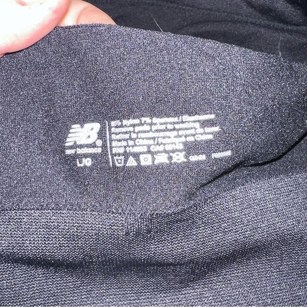New Balance Sports Bra Large Black Athletic Workout Athleisure Comfy Cozy - Picture 4 of 6